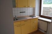 Foto - * Günstige 1-Zimmer mit Einbauküche, Laminat und Dusche *