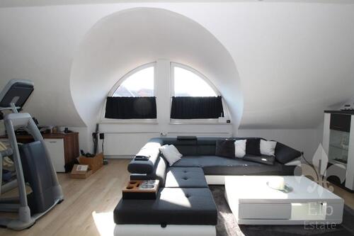 Foto - Niedliche 2 Zi- Dachgeschosswohnung mit Dusche und Keller im Lindenplatz, Hermsdorf