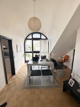 Foto - Dachgeschoßwohnung in Wiesbaden zur Miete