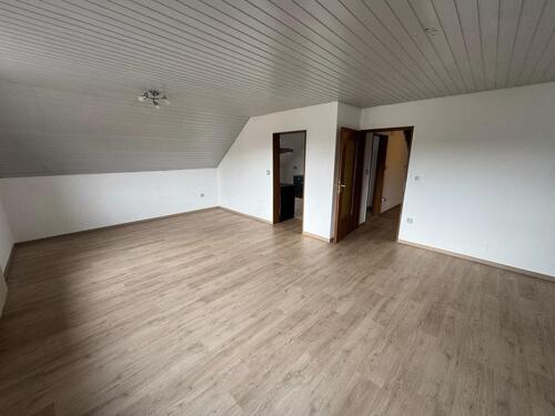 Foto - Charmante Dachgeschosswohnung mit großzügigem Wohnbereich