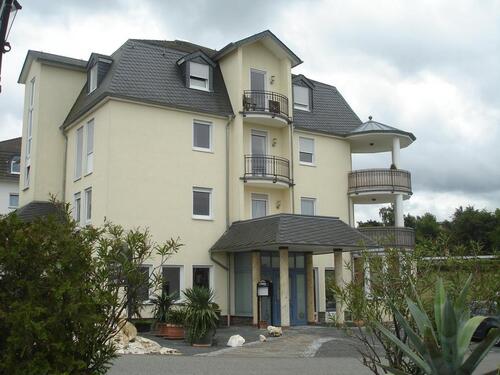 Foto - Restaurant mit Wintergarten - 2.300,00 EUR Kaltmiete,