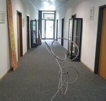 Büro an der Autobahnauffahrt, großen Fenstern & toller Aussicht - Pforzheim Brötzingen