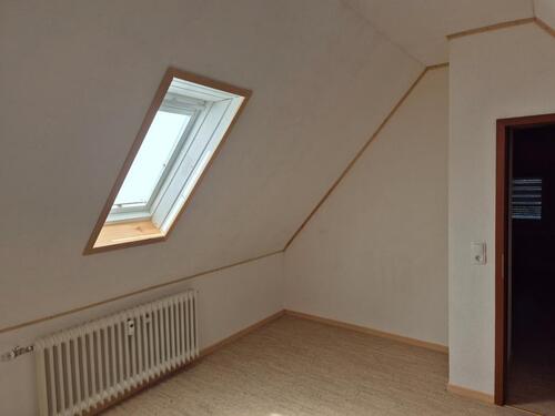 Foto - 2 Zimmer Dachgeschosswohnung mit Garage
