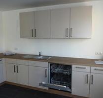 HELLE KOMFORTABLE NEUWERTIGE WOHNUNG TOP LAGE KÜCHE STELLPLATZ - Haßfurt