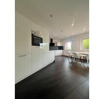 Moderne Wohnung , teilmöbliert , Pkw-Stellplatz möglich - Groß-Zimmern