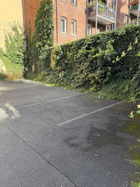 Foto - KFZ Stellplatz in guter Nürnberger Nordstadt Lage