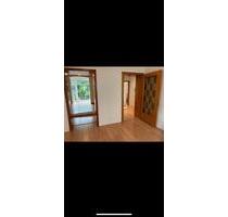 Stadtzentrale 2,5 Zi.-EG-Wohnung mit Terrasse - Lüdenscheid Othlinghausen