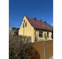 Doppelhaushälfte mit großem Garten & Ausbaupotenzial in - Wittstock/Dosse