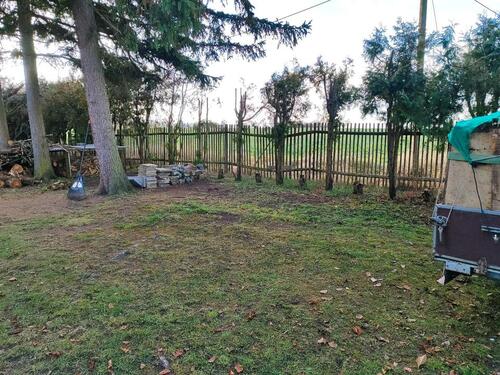 Foto - Wohnwagen Stellplatz zu vermieten im Garten große Zufahrt