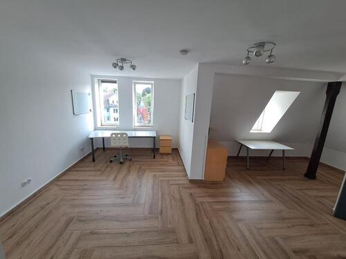 Foto - Modernes Zimmer mit eigenem Bad in geselliger WG