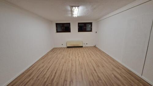 Foto - Lagerraum: hell, geräumig, trocken