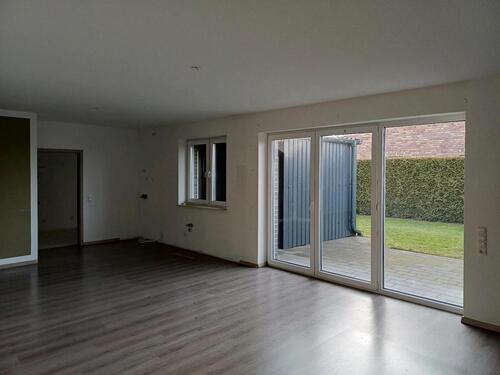 Foto - Bungalow Doppelhaushälfte - 870,00&nbsp;EUR Kaltmiete, ca.&nbsp; 97,00&nbsp;m&sup2;