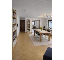 Helle 5-Zimmer-Wohnung mit Dachbalkon - Welzheim