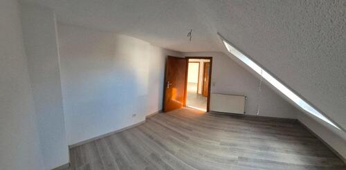 Foto - 3 Zimmer Dachgeschoßwohnung zur Miete in Saarbrücken