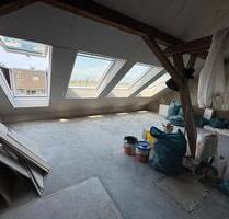 Lichtdurchflutetes Wohnen: Erstbezug nach exklusivem Dachausbau - Rheda-Wiedenbrück