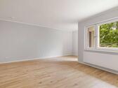 Foto - Rundum-Sorglos-Paket auf 53 m²: 2-Zi.-Whg. mit Einbauküche, Balkon und Parkplatz