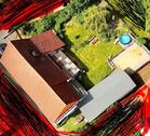 Foto - Haus mit zwei Wohnbereichen und Pferdestall in ruhiger Lage