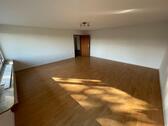 Foto - Helle 5-Zimmer-Wohnung mit Einbauküche, Gartenmitbenutzung und Garage in Oberurff