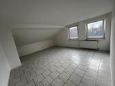 Foto - 5-Zimmer Dachgeschosswohnung - 1.012,00&nbsp;EUR Kaltmiete, ca.&nbsp; 95,00&nbsp;m&sup2;