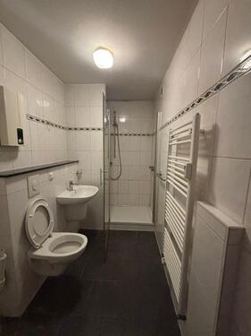 Foto - Sanierte und barrierearme 2-Zimmer Wohnung mit Balkon und Aufzug im Ostviertel