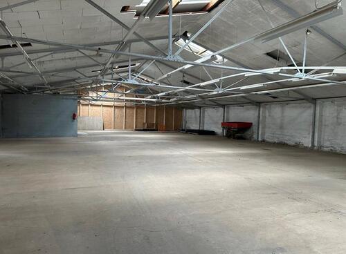 Foto - 800 m² Lagerhalle mit Büro, Außenfläche & neuem Dach in Erkelenz – 3 €m² + NK