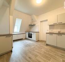Frisch saniert – Moderne 3-Raum-Dachgeschosswohnung in Aue zu vermieten - Aue-Bad Schlema