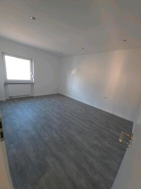 Foto - 3ZKB - alles NEU gemacht - 790,00&nbsp;EUR Kaltmiete, ca.&nbsp; 85,00&nbsp;m&sup2;