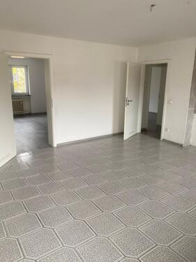 Foto - 2 Zimmer mit Wohnküche Bad und großem Balkon im Zentrum.