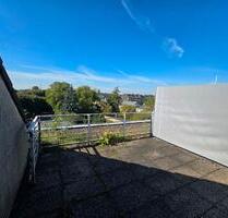 Single-Wohnung mit Dachterrasse - neu saniert, mit Aufzug - Düsseldorf Stadtbezirk 8
