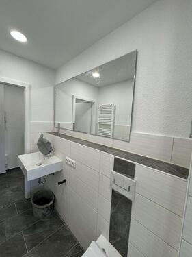 Foto - NEU SANIERT ! sonnige 4-Raum-Wohnung mit Balkon