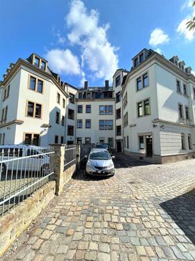 Foto - PKW-Außenstellplätze in Pieschen zu vermieten