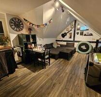 Dachgeschosswohnung - 600,00&nbsp;EUR Kaltmiete, ca.&nbsp; 65,00&nbsp;m&sup2; in Bad Laasphe (PLZ: 57334)