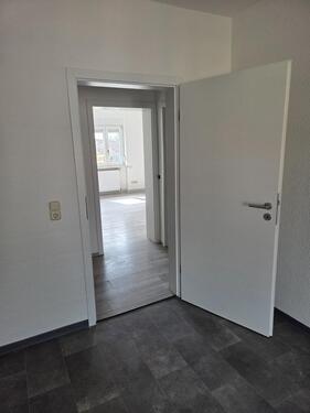 Foto - sehr schöne helle Altbauwohnung, komplett neu renoviert 4-Zimmer