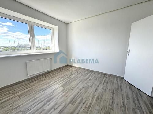 Foto - Großzügige 5-Zimmer-Wohnung mit 2 Eingängen, zwei Bädern und Einbauküche