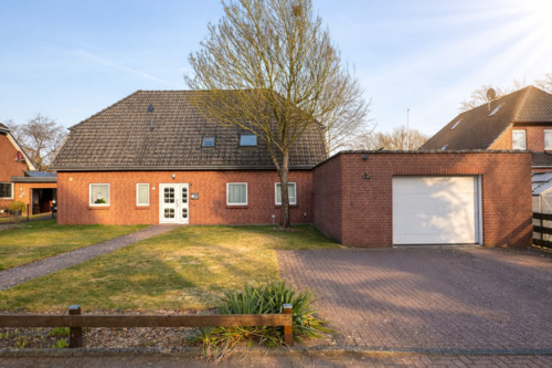 Foto - Großzügiges Ein- bis Zweifamilienhaus mit ca. 235 m² Wohnfläche