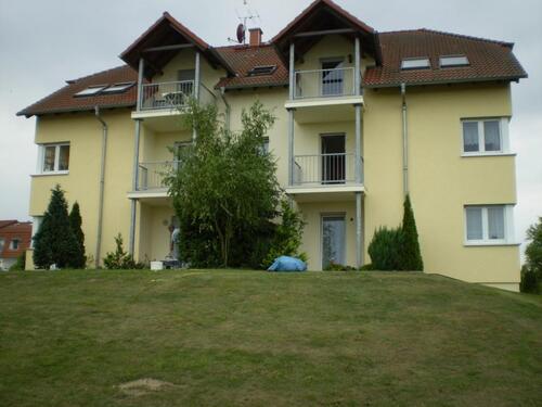 Foto - Thalheim. Attraktive 2-Raumwohnung in ruhiger Lage, mit Balkon und Stellplatz.