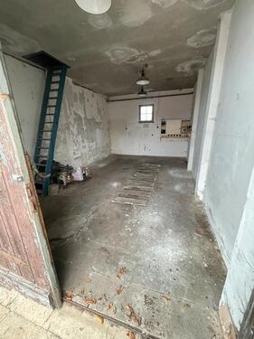 Foto - Abgeschlossene Garage mit Grube, Standort HolzenIth