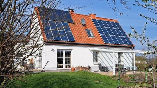Foto - Indiv. 1 Familienhaus, freistehend , große Terrasse und Garten