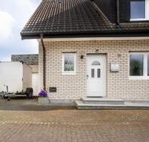 Moderne DHH 220 m² in Soest, Grundstück 456 m², 4 PKW Stellplätze