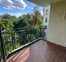 Frisch saniert: Familienfreundliche 3-Zimmer-Wohnung mit Balkon - Neuried