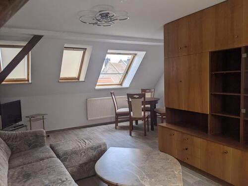 Foto - Lichtdurchflutete, möbilierte Dachgeschosswohnung 35qm