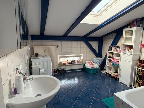 Foto - Außergewöhnlich schöne DG 2 12 Raumwohnung