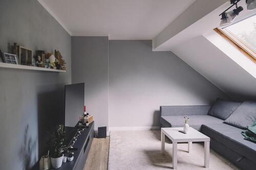 Foto - Charmante 2-Zimmer-Dachgeschosswohnung in stilvoller Altbauvilla – zentrale Lage mit Kinzigblick