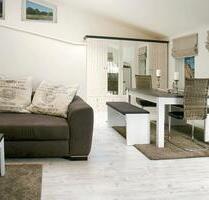 Charmante 1-Zi.-DG-Wohnung mit Galerie im Herzen Flensburgs Charmante 1-Zi.-DG-Wohnung mit Galerie im Herzen Flensburgs