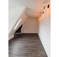 3-Zimmer Dachgeschosswohnung in Bitterfeld in Goitzsche-Nähe - Bitterfeld-Wolfen