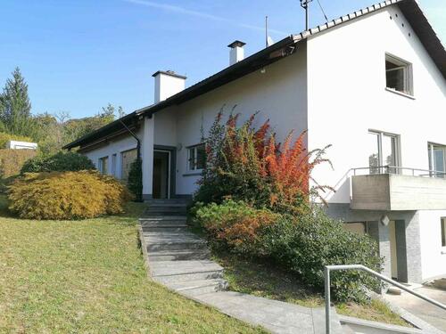 Foto - Große 4-Zi Wohnung mit Garten und Balkon