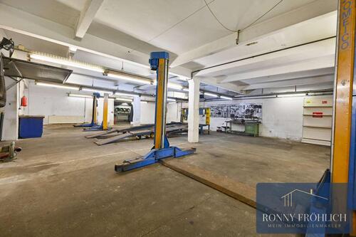 Foto - KFZ-Werkstatt Garage Halle in Annaberg-Buchholz im Erzgebirge zu vermieten mit Hebebühnen uvm.