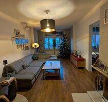 Zwischenmiete: Großzügige 3-Zimmer-Wohnung mit Kamin & Balkon - Leipzig Südost