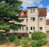 Charmante 3-Zimmer-Wohnung mit Stellplatz - Naumburg (Saale)