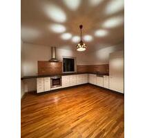 Helle Wohnung 89 m 2 zu vermieten. Paar, Singles oder WG - Gerolzhofen